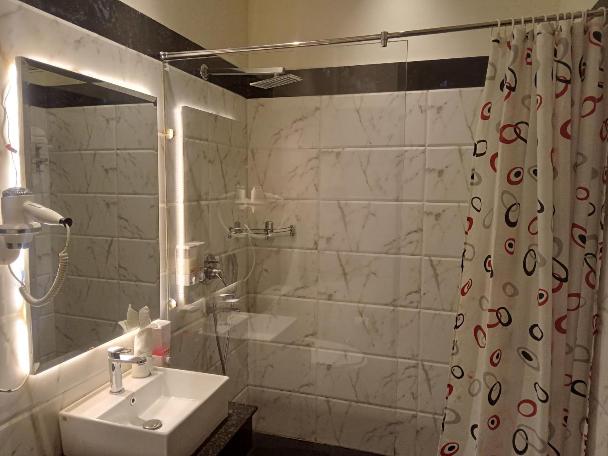 The Stella Hotel & Resort Ludhiana Luaran gambar